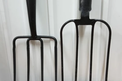 Вилы копальные цельнокованные