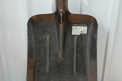 Лопата рельсовая сталь совковая